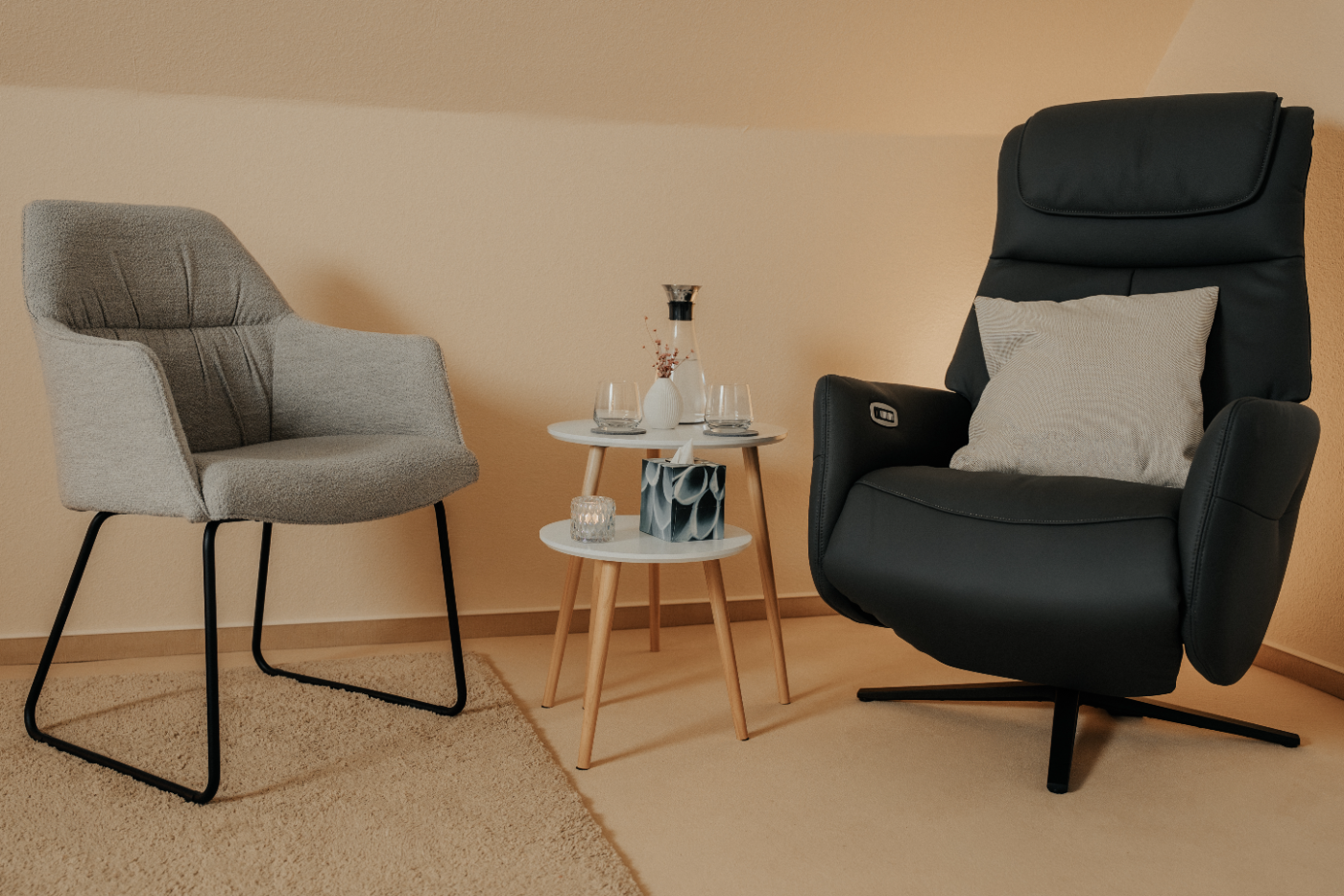 Beratungsraum in Spenge mit Sessel und Hypnosestuhl